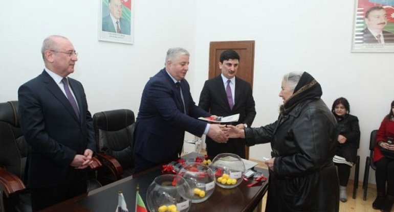 Qarabağ əlilləri və şəhid ailələrinə mənzil verilib