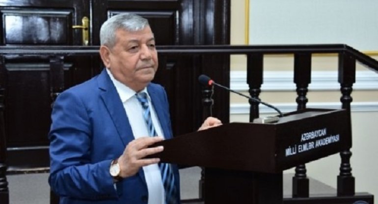 Akademik azərbaycanlı jurnalistləri təhqir etdi