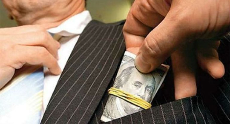 Direktor və müəllimlərin rüşvət alması haqqında cinayət işi araşdırılacaq