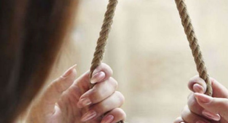 Şamaxı rayonunda 17 yaşlı nişanlı qız intihar etdi