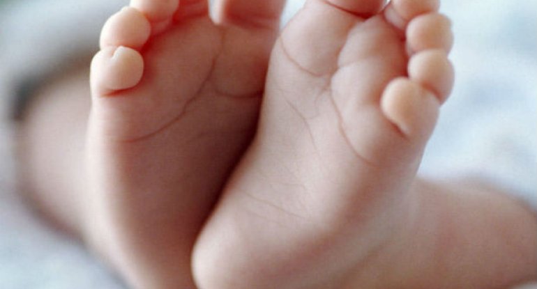 Yeni doğulan körpə bədbəxt hadisə nəticəsində dünyasını dəyişidi