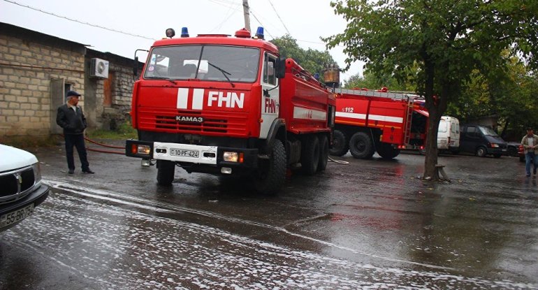 Bakıda fərdi evdə yanğın