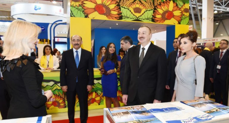 Prezident “AITF-2018” sərgisi ilə tanış oldu