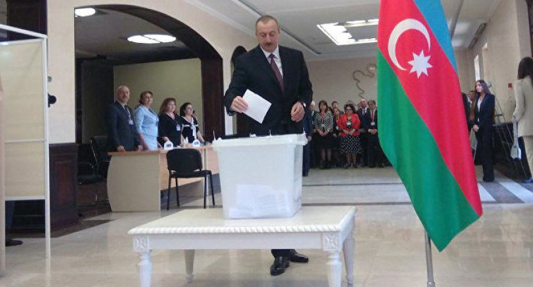Rusiya mətbuatı İlham Əliyevin qələbəsindən yazdı