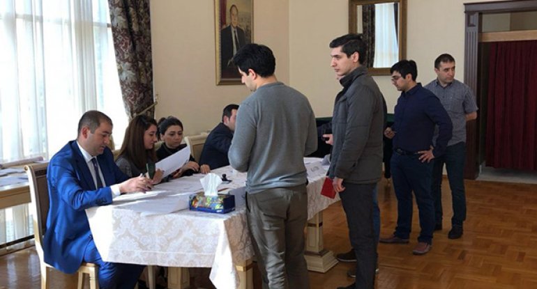 Ankarada səsvermə uğurla başa çatıb