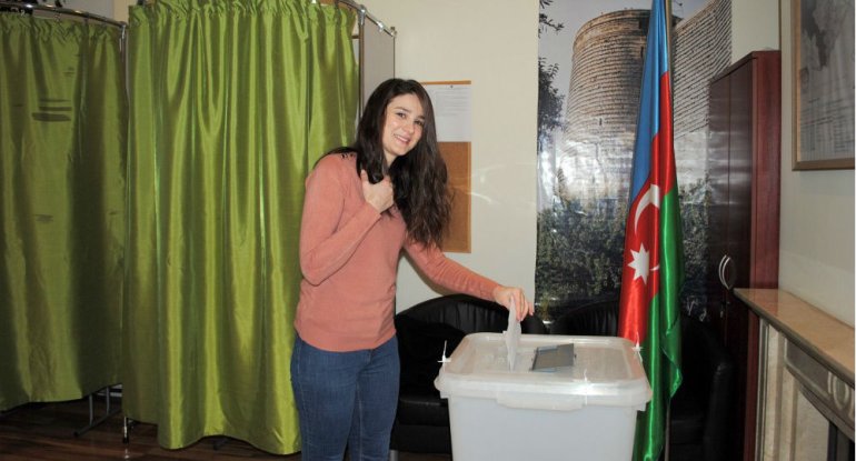 Riqada Azərbaycan prezidenti seçkiləri davam edir