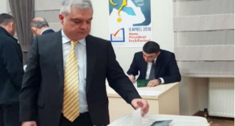 Azərbaycan vətəndaşları Batumidəki baş konsulluqda da səs verirlər