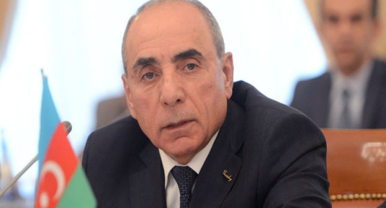 Baş nazirin müavini Yaqub Eyyubov səs verdi