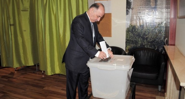 Azərbaycanın Latviyadakı səfirliyində prezident seçkilərində səsvermə başlanıb
