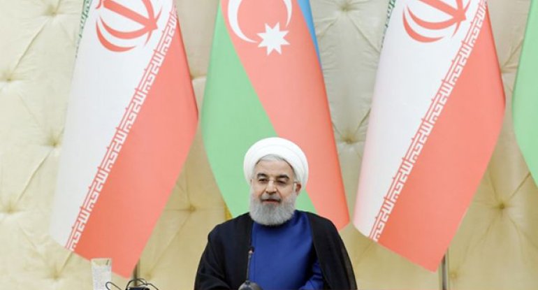 Həsən Ruhani İlham Əliyevi təbrik etdi