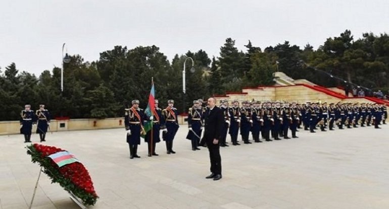 İlham Əliyev Şəhidlər xiyabanını ziyarət etdi