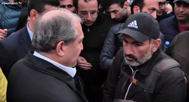 Ermənistan prezidenti müxalifət lideri Nikol Paşinyanla görüşüb