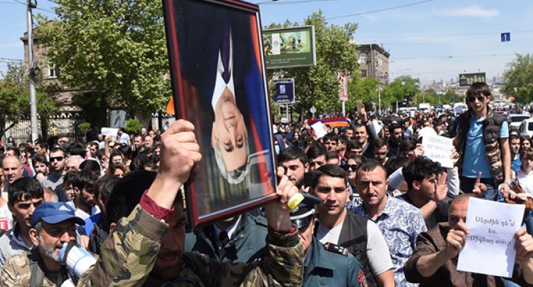 Aİ Ermənistanda saxlanılan şəxslərin azadlığa buraxılmasını tələb edib
