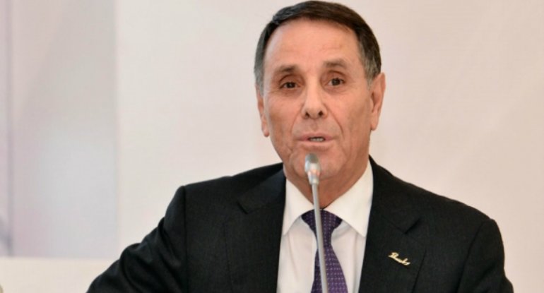 Yeni Baş nazir vəzifəsinin icrasına başladı