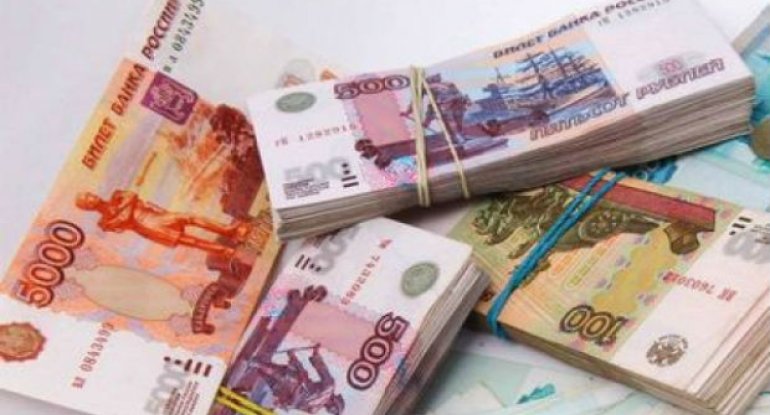 Gömrükdən qanunsuz 1 milyon keçirmək istədi