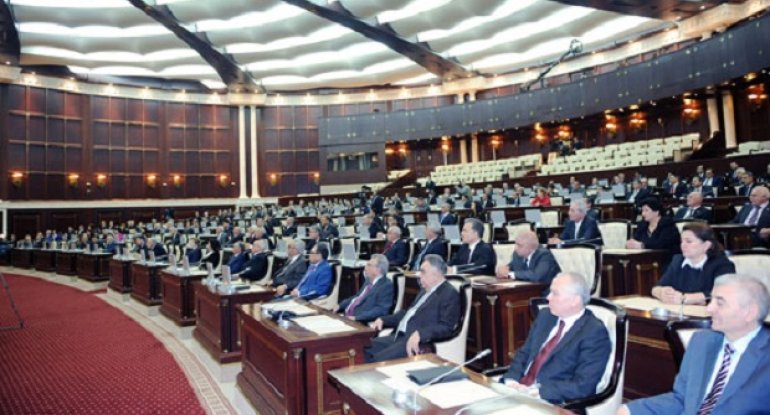 Milli Məclis Naxçıvan Konstitusiyasına dəyişiklikləri təsdiqlədi