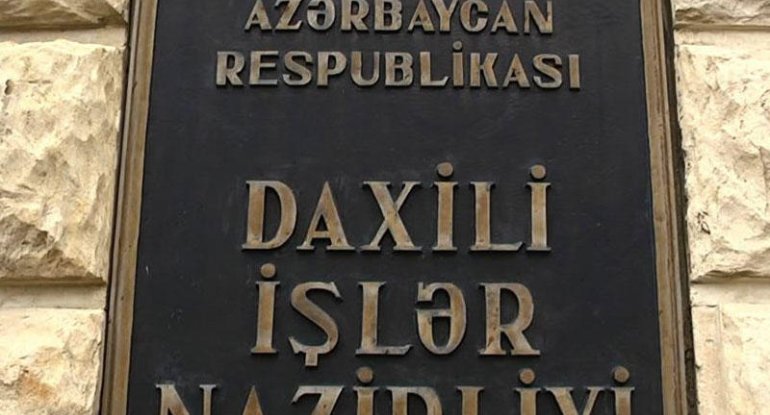 Bakı məktəbində 1-ci sinif şagirdi zorlanıb?