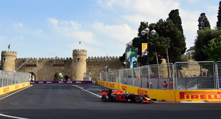 Formula 1 Azərbaycan Qran Prisinin finalına sayılı saatlar qaldı