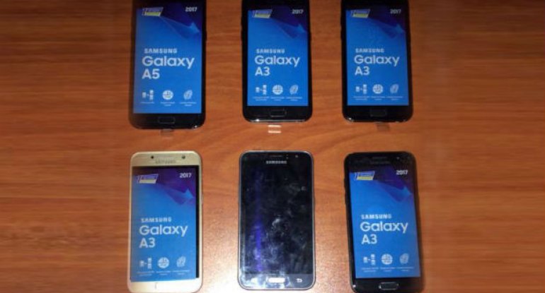 Gömrükdə qanunsuz  mobil telefonlar aşkar edilərək götürüldü