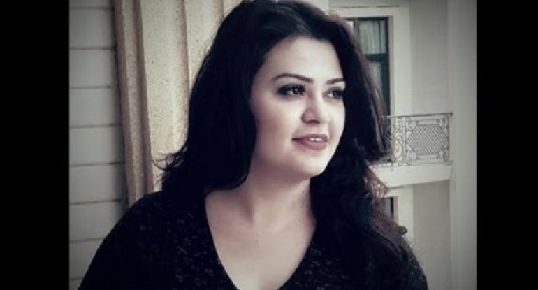 Əməkdar artist canlı yayımda himnimizi səhv oxudu