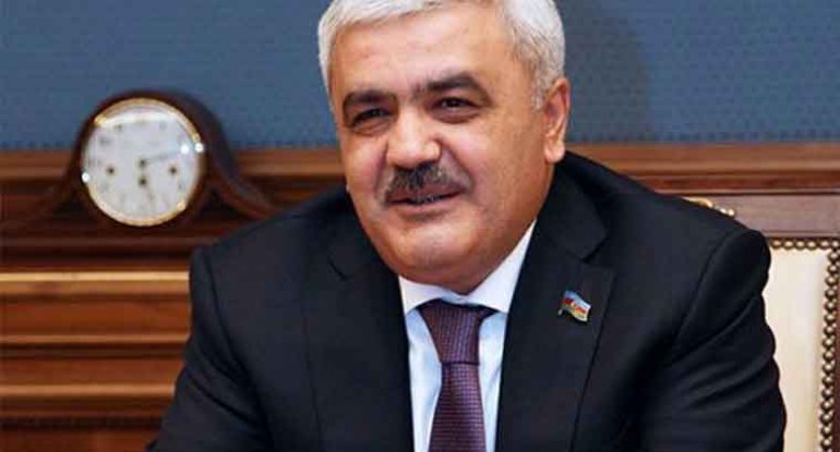 Rövnəq Abdullayevin Heydər Əliyevin yeni neft strategiyası haqqında məqaləsi çap olunub