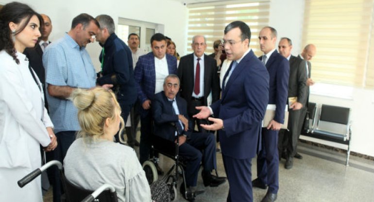 Sahil Babayev əlillər üçün yaradılmış şəraitlə tanış oldu