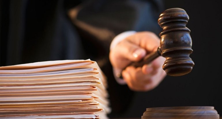 Sabiq polis rəisi dələduzluqda ittiham olunur