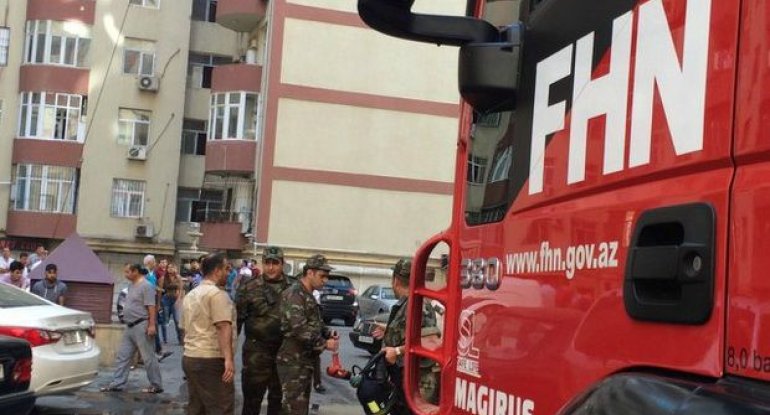 Xırdalanda yaşayış binasında yanğın