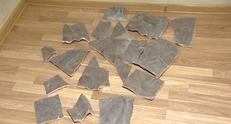 Bakıda barelyef oğruları tutulub