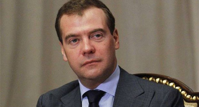 Dmitri Medvedev İlham Əliyevə məktub göndərib