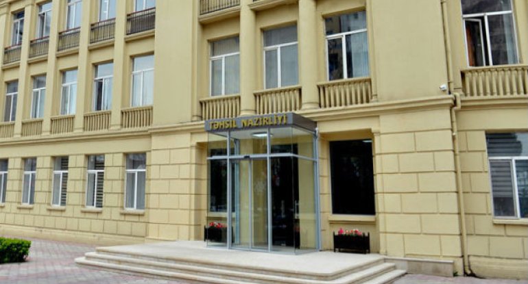 Lənkərandakı məktəbin direktoru Təhsil Nazirliyinə çağırıldı