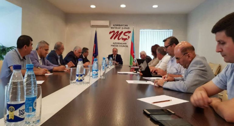 Əflatun Amaşov KİV-lərə təşəkkür etdi