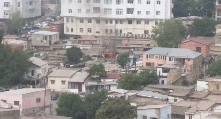 “Sovetski”də ev yanır