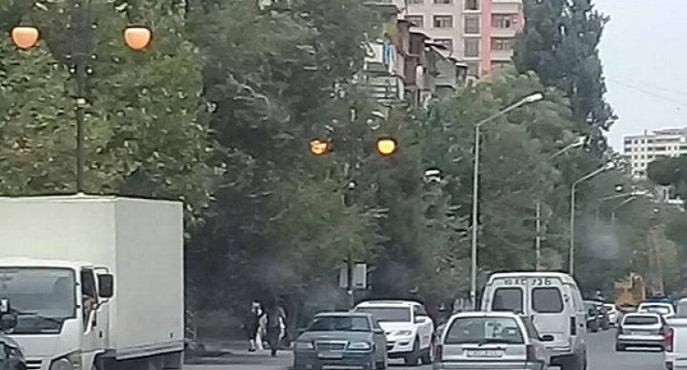 Bakı küçələri günorta da \