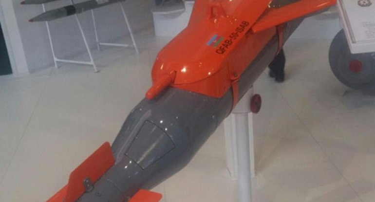 Azərbaycan istehsalı olan süzən aviasiya bombası nümayiş olunub