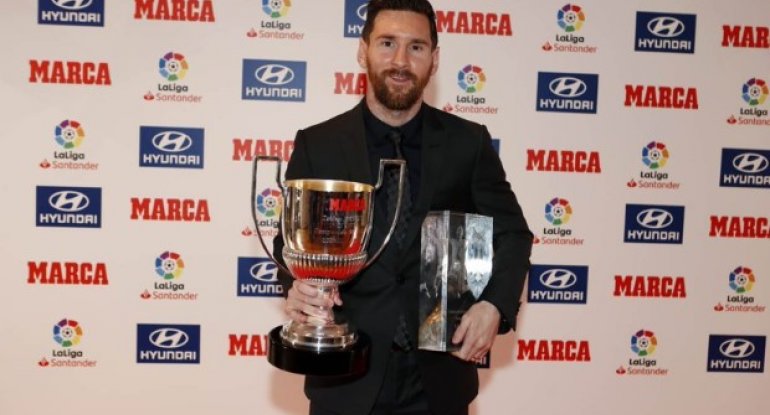 Lionel Messi mövsümün ən yaxşı oyunçusu mükafatını alıb