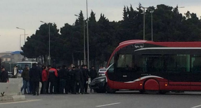 Bakıda daha bir avtobus qəzası