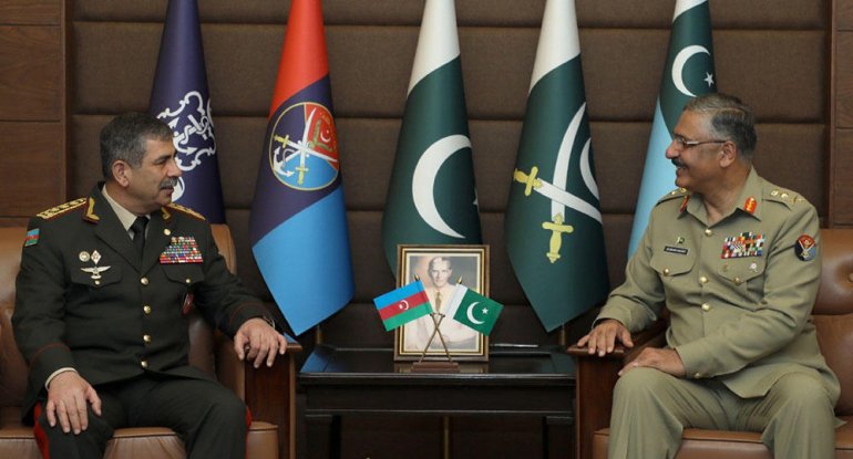 Azərbaycanla Pakistan arasında hərbi əməkdaşlığın inkişafı müzakirə olunub