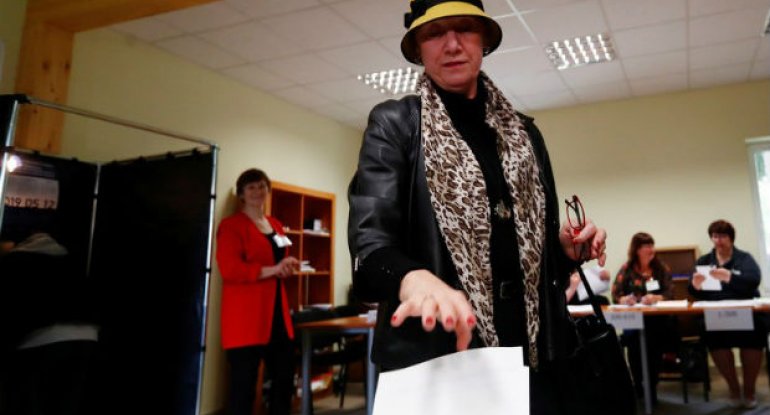 Litva prezident seçkilərində 53,6 faiz seçici iştirak edib