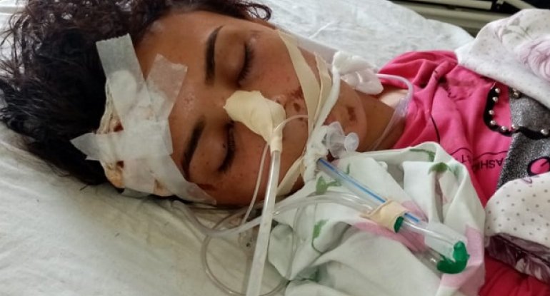 Beyləqanda döyülüb küçəyə atılan 18 yaşlı qız öldü