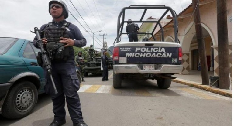 Meksikanın Miçoakan ştatında 14 polis əməkdaşı öldürülüb