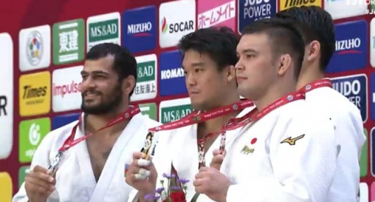 Elmar Qasımov gümüş medal qazandı
