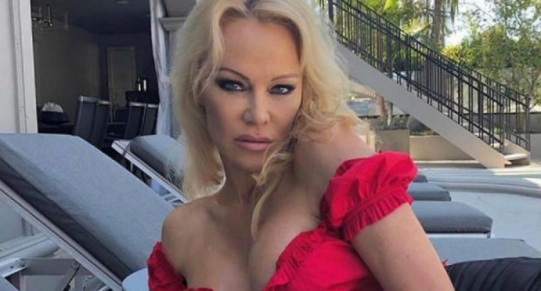 Pamela Anderson 5-ci dəfə ərə gedir