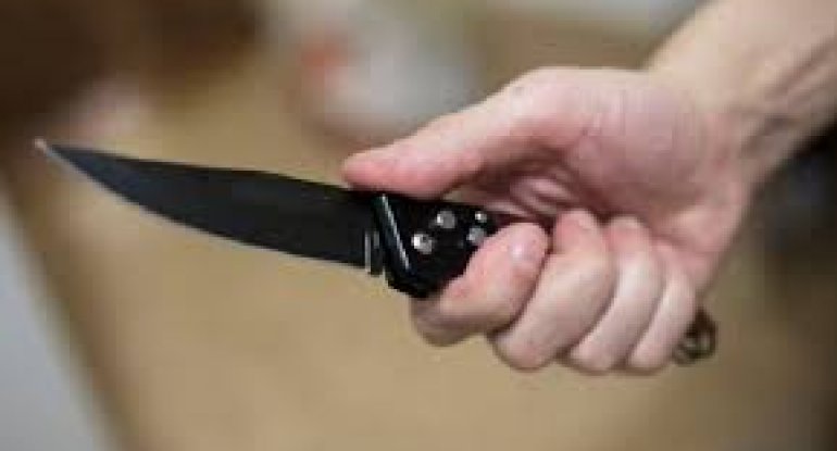 Sumqayıtda 25 yaşlı gənc bıçaqlandı