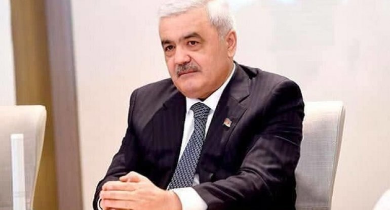 Rövnəq Abdullayev növbəti dəfə AFFA-nın prezidenti seçildi