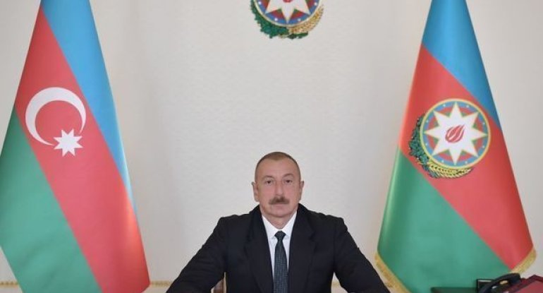 İlham Əliyev Hikmət Həsənovu Madagizin işğaldan azad olunması münasibətilə təbrik edib