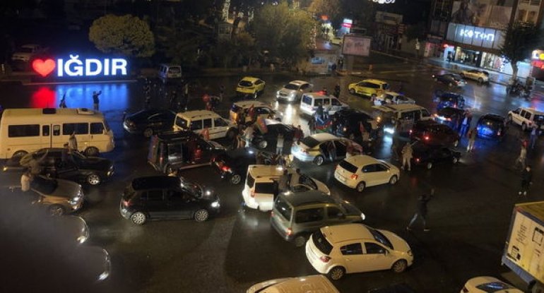 İğdırlılar Azərbaycana dəstək üçün konvoy yaradıb şəhər turu həyata keçirdilər - FOTO/VİDEO