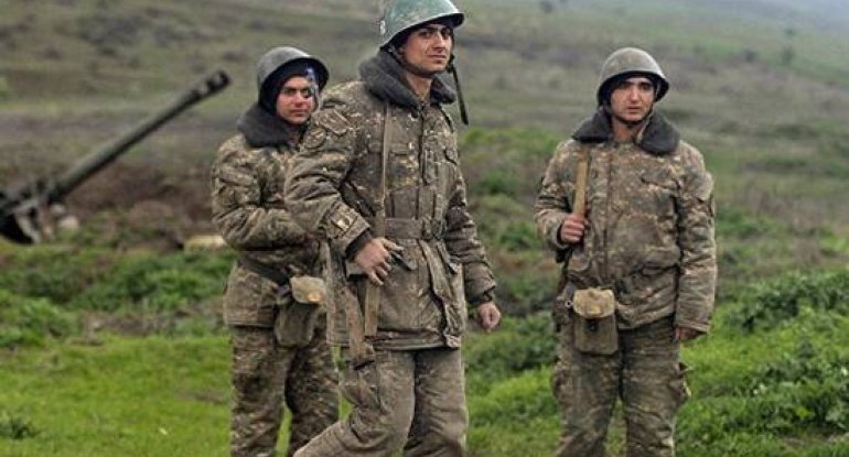 Ermənilər döyüş meydanından qaçan əsgərlərini axtarırlar - FOTO