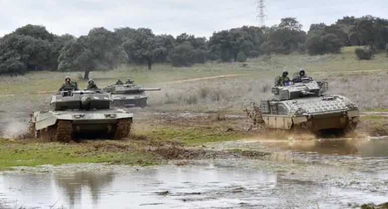 Ermənilər tank sürməyə hərbçi tapmırlarxa0- Polkovnik açıqladı
