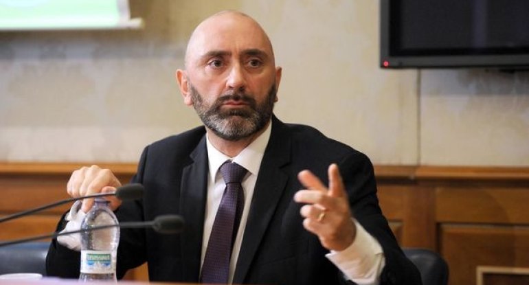 İtalyan senator ermənilərin Gəncəyə hücumunu pisləyib - FOTO